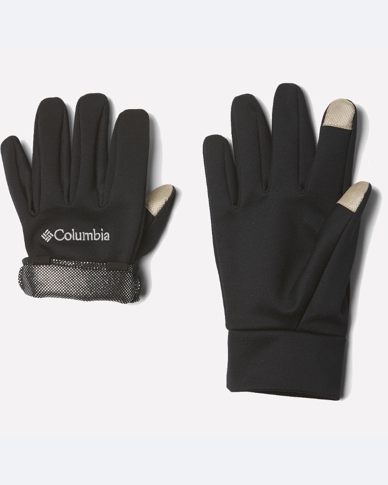 זוג כפפות פנימיות שחורות מדגם ColumbiaIL Omni-Heat Touch, עם בידוד לכפפות ובד מתכתי בקצות האצבעות המורה והאגודל, להתאמה ל-OH TOUCH. על הכפפה השמאלית מוטבע לוגו ColumbiaIL.