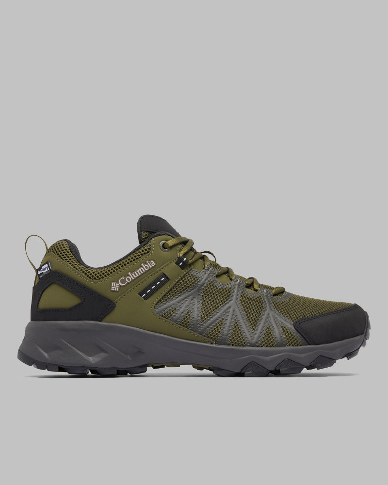 נעל טיולים מדגם Peakfreak II Outdry של ColumbiaIL בצבעי ירוק זית ושחור, הכוללת סוליה עמידה, גפה מרשת ולוגו ColumbiaIL בצד, מוצגת על רקע אפור אחיד.